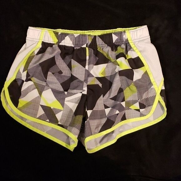 XERSION WOMEN'S BLACK GRAY YELLOW GEO PATTERN RUNNING SHORTS, SIZE XS - Picture 7 of 7